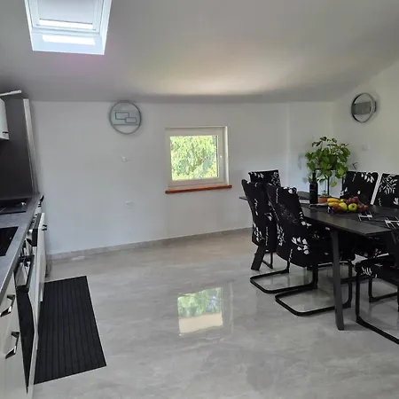 Apartmaji I&e *