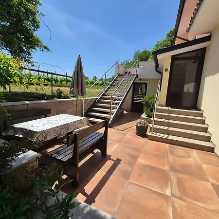 Apartmaji I&e 公寓 塞扎纳